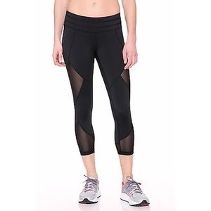 Athleta Mesh Sonar Capri
